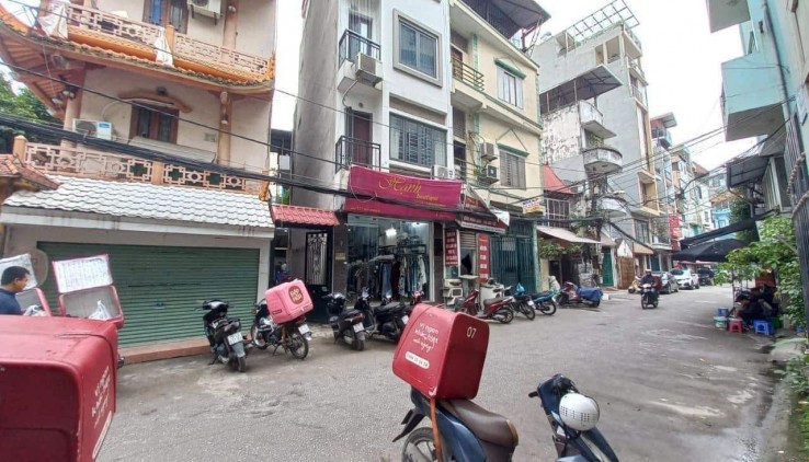 Siêu phẩm nhà phố Thịnh Quang – Ngã Tư Sở, ô tô đỗ cổng, giá rẻ nhất Hà Nội.