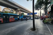 bán nhà mặt phố tại đường quang trung Quận hà đông 
Mặt phố Quang Trung vỉa hè rộng rãi đoạn gần Lê Trọng Tấn, kinh doanh sầm uất,
DT:  98m2 gia 17ty